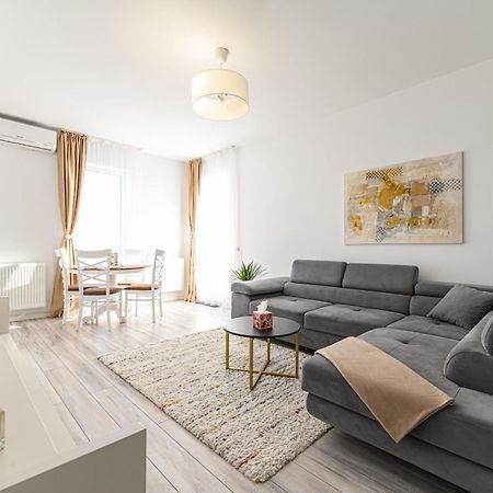 Mabu Apartment Брашов Екстериор снимка
