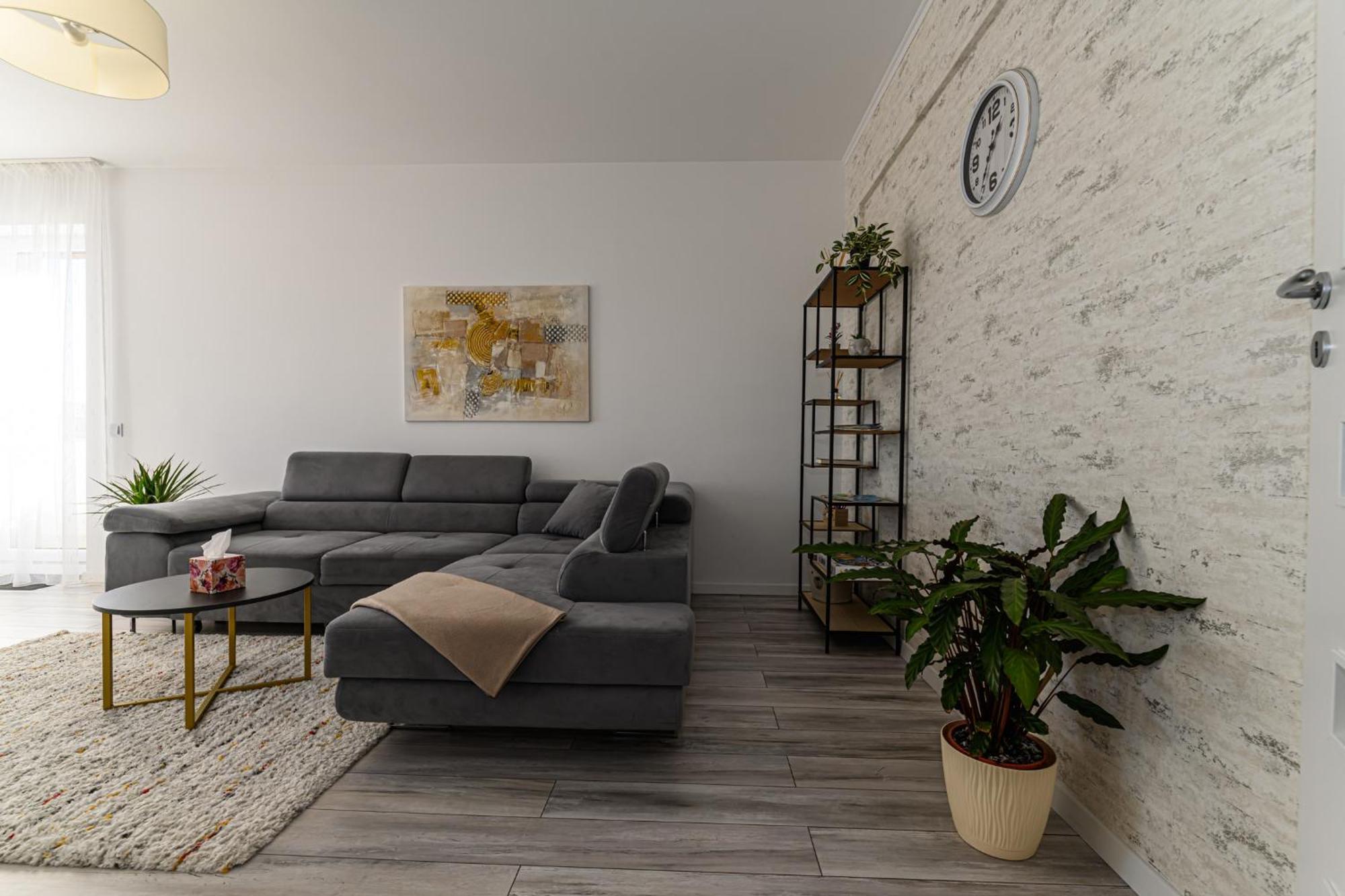 Mabu Apartment Брашов Екстериор снимка
