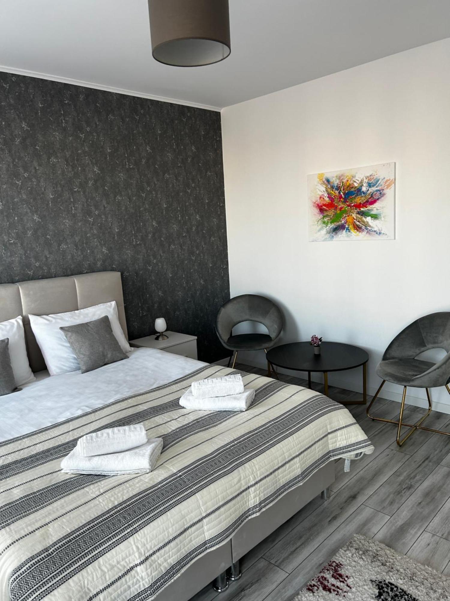 Mabu Apartment Брашов Екстериор снимка